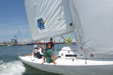 Centre nautique de lorient ecole de navigation j 80 1